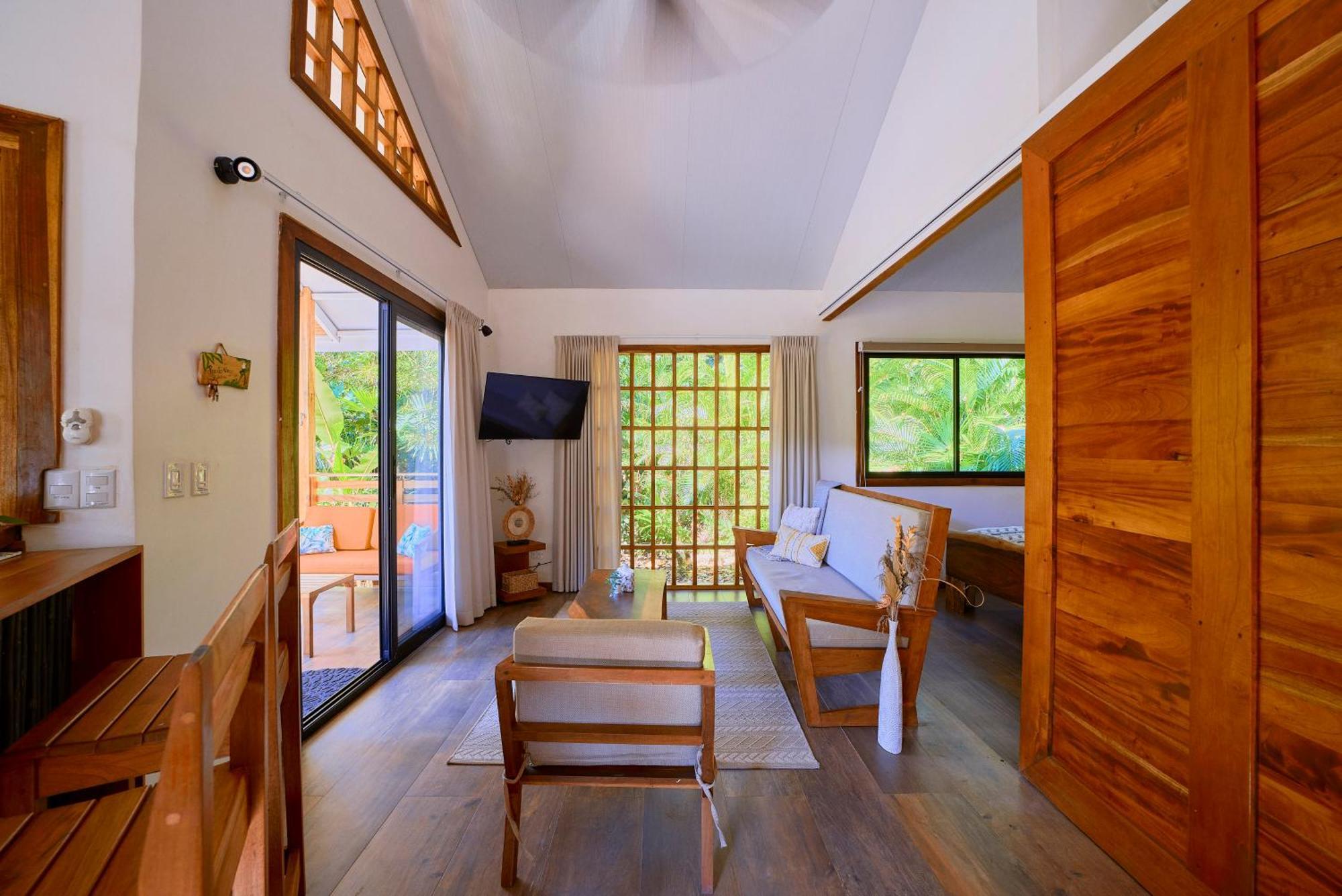 Dragonfly Beachfront Villas-Adult Only Пунта Ува Екстериор снимка