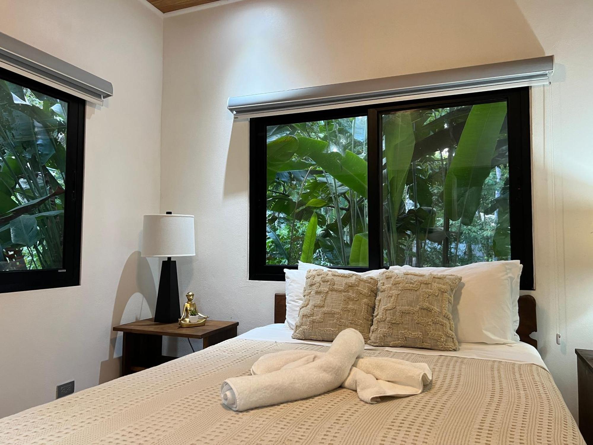 Dragonfly Beachfront Villas-Adult Only Пунта Ува Екстериор снимка